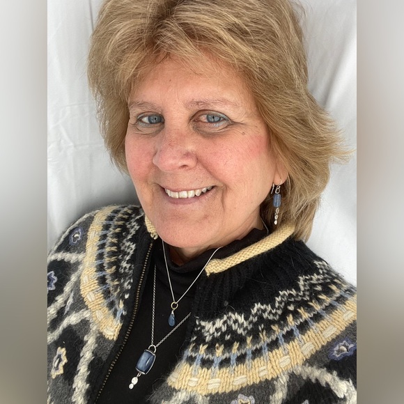 Opulenza Jewelry - 925 Sterling Silver Kyanite Necklace